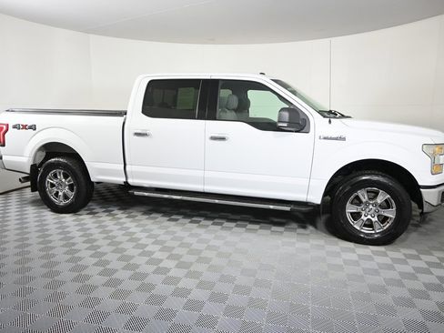 Used 2015 Ford F150 XLT w/ Equipment Group 302A Luxury image 9