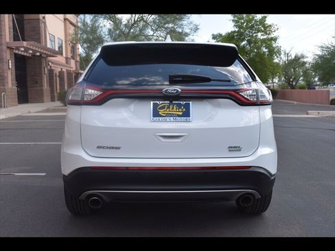 Used 2018 Ford Edge SEL FWD image 9