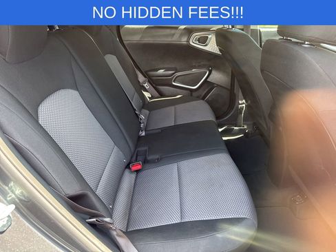 Used 2023 Kia Soul LX w/ LX Technology Package FWD image 27