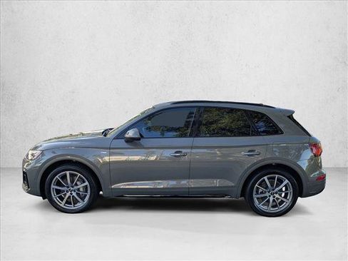 Used 2023 Audi Q5 e Prestige AWD/4WD image 9