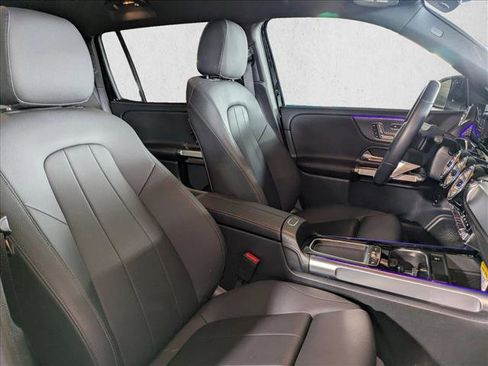 Certified 2025 Mercedes-Benz GLB 250 image 22