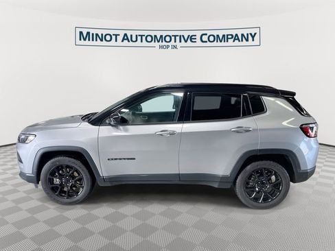 Used 2023 Jeep Compass Altitude w/ Convenience Group image 5