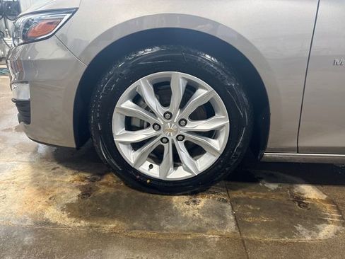 Used 2025 Chevrolet Malibu LT image 30
