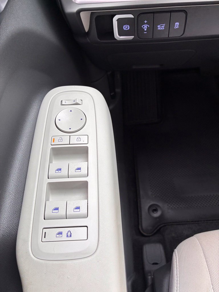 Used 2024 Hyundai Santa Fe SE AWD/4WD image 31