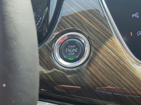 Certified 2020 Cadillac XT6 Premium Luxury w/ Platinum Package image 16