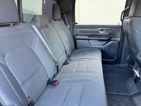 Used 2019 RAM 1500 Big Horn AWD/4WD image 12