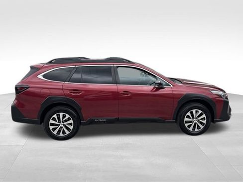 Used 2023 Subaru Outback Premium AWD/4WD image 8