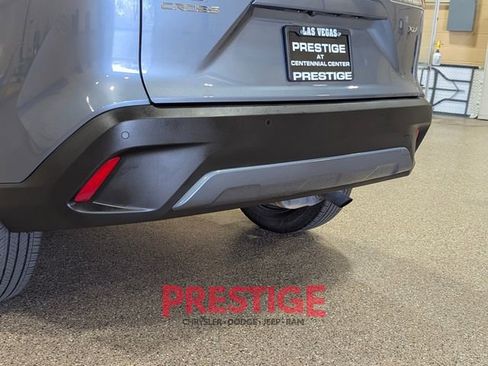 Used 2024 Toyota Corolla Cross XLE image 9