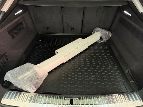 Used 2022 Audi Q8 Premium Plus w/ Premium Plus Package AWD/4WD image 30