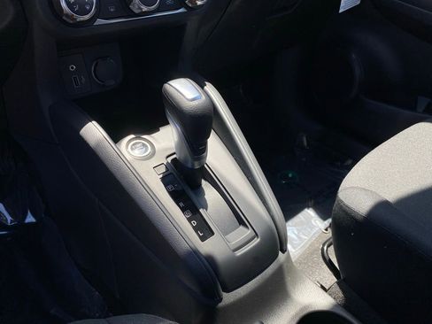 New 2025 Nissan Kicks Play S image 30