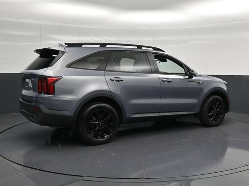 Used 2023 Kia Sorento S w/ Panoramic Sunroof Package AWD/4WD image 3