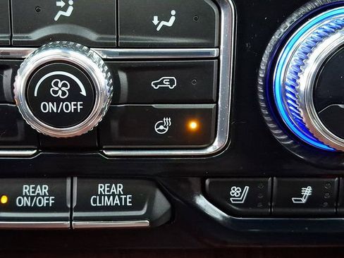 Used 2023 GMC Yukon XL Denali Ultimate w/ LPO, Floor Liner Package image 28