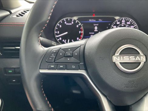 Used 2025 Nissan Sentra SR FWD image 21