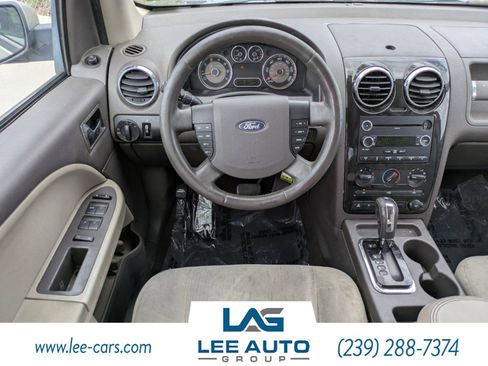 Used 2008 Ford Taurus X SEL image 12