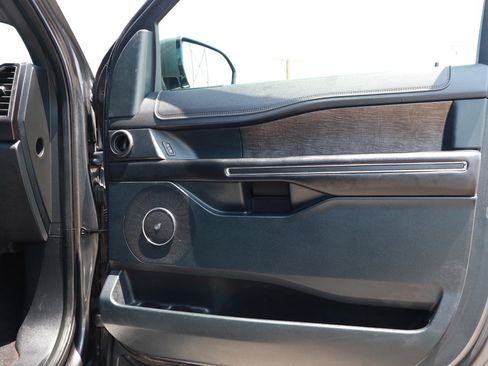 Used 2020 Ford Expedition Max Limited RWD image 33
