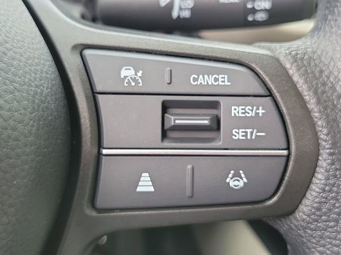Certified 2026 Honda HR-V LX image 25