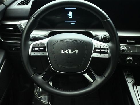 Certified 2024 Kia Telluride S w/ S Sunroof Package FWD image 34