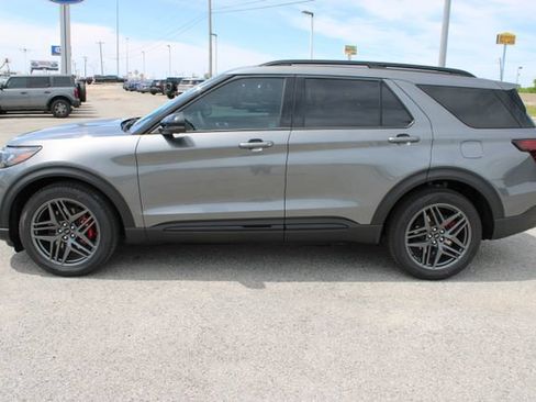 New 2026 Ford Explorer ST AWD/4WD image 5