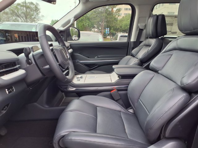 New 2026 Lincoln Navigator Reserve AWD/4WD image 7