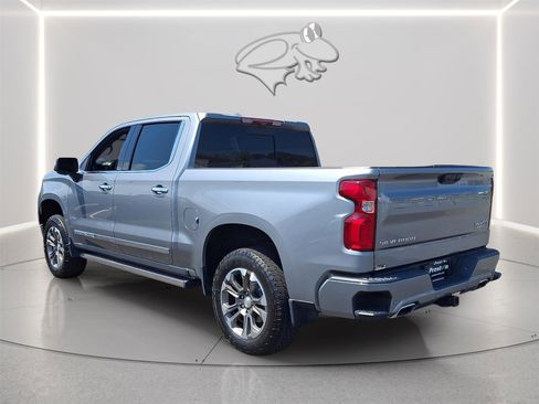 Used 2024 Chevrolet Silverado 1500 High Country w/ Technology Package AWD/4WD image 4