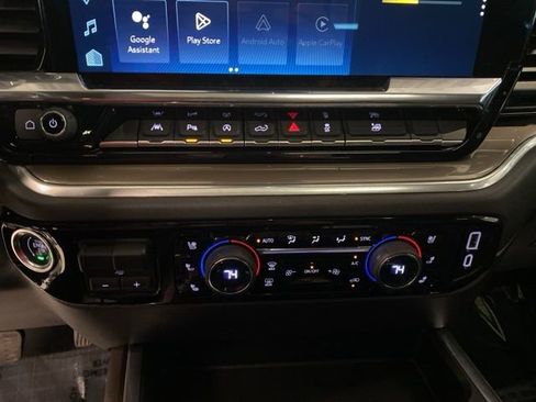 Used 2022 Chevrolet Silverado 1500 High Country w/ High Country Premium Package AWD/4WD image 23