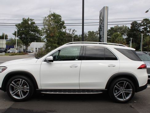 Certified 2022 Mercedes-Benz GLE 350 4MATIC w/ Premium Package image 9