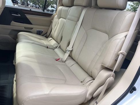Used 2019 Lexus LX 570 4WD w/ Luxury Package image 22