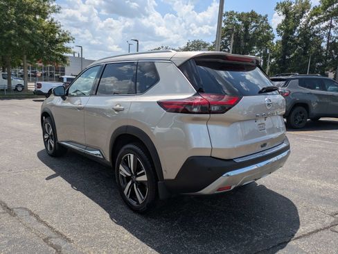 Used 2022 Nissan Rogue Platinum w/ Head-Up Display Package FWD image 6