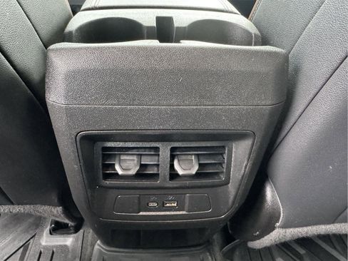 Used 2024 GMC Canyon AT4 w/ AT4 Premium Package AWD/4WD image 11
