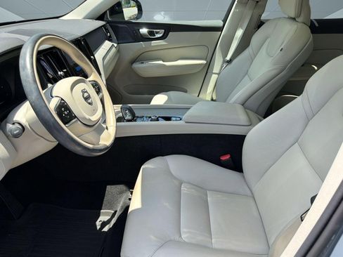 Used 2024 Volvo XC60 B5 Plus w/ Protection Package AWD/4WD image 5