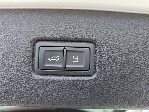 Used 2023 Audi Q7 3.0T Premium Plus image 17