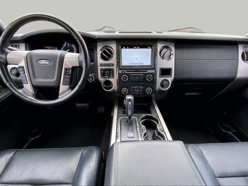 Used 2017 Ford Expedition Limited w/ Equipment Group 301A RWD image 16