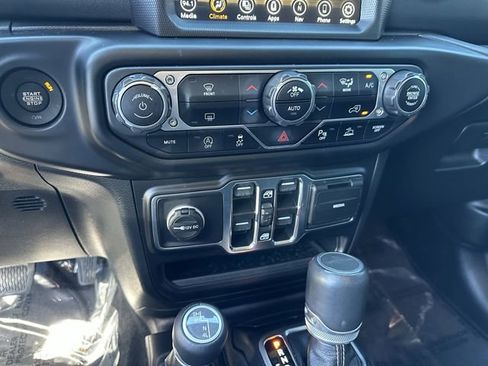 Used 2022 Jeep Gladiator Overland AWD/4WD image 24