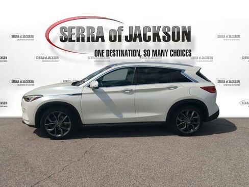 Used 2019 INFINITI QX50 Essential w/ Sensory Package image 4