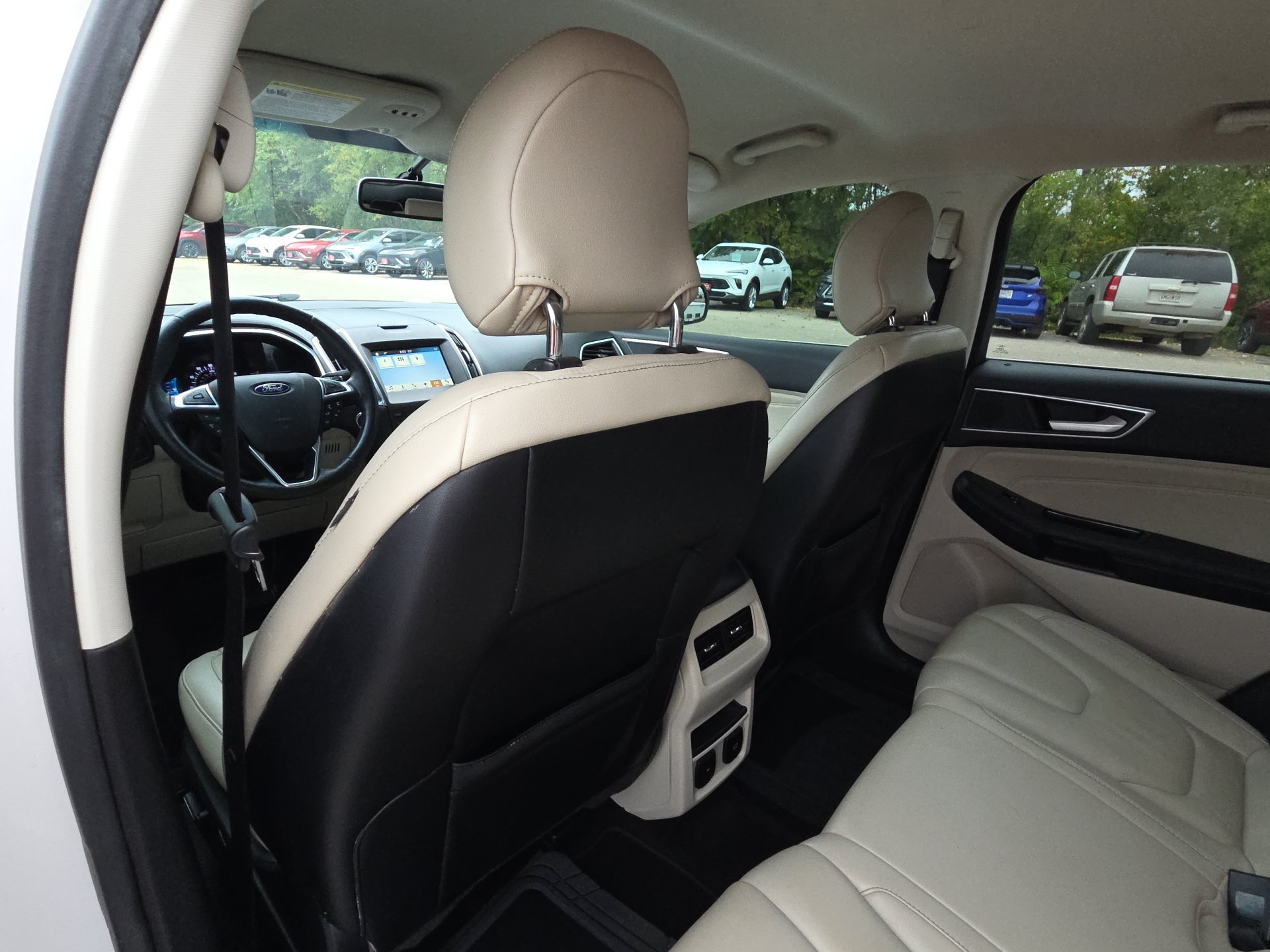 Used 2018 Ford Edge Titanium w/ Technology Package AWD/4WD image 27