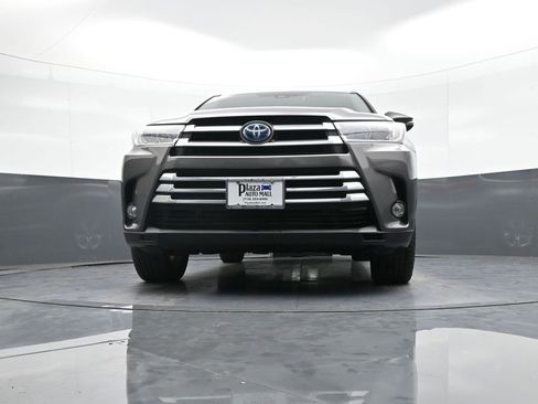 Used 2018 Toyota Highlander Limited w/ Protection Package #3 image 29