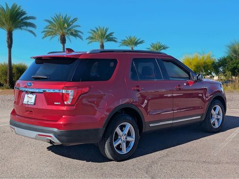 Used 2016 Ford Explorer XLT w/ Equipment Group 202A image 7