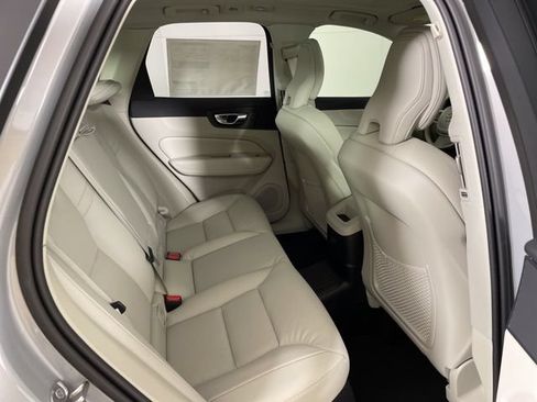 Certified 2025 Volvo XC60 T8 Plus w/ Protection Package Premier AWD/4WD image 17