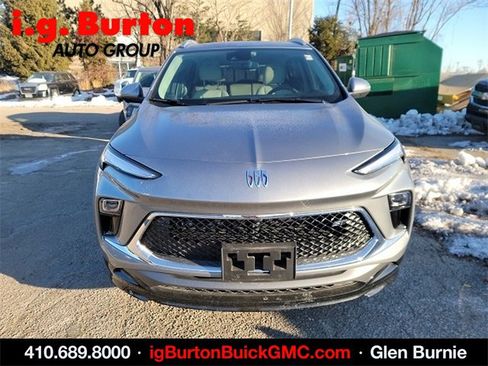 Used 2025 Buick Encore GX Sport Touring w/ Advanced Technology Package image 2