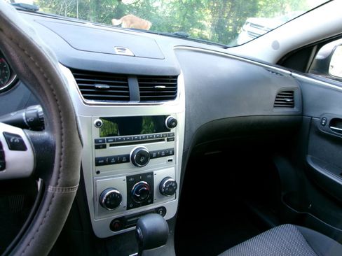 Used 2012 Chevrolet Malibu LT FWD image 12