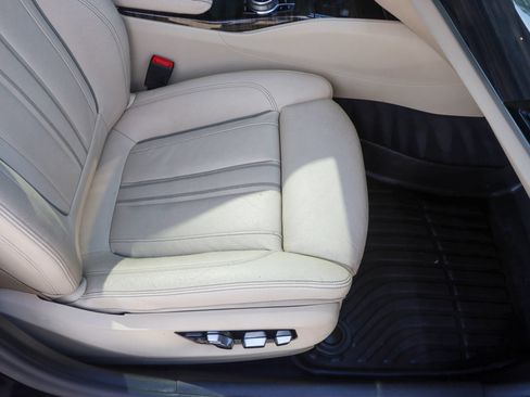 Used 2018 BMW 530i w/ M Sport Package RWD image 22