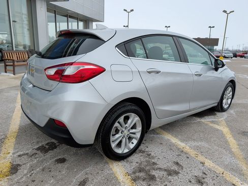 Used 2019 Chevrolet Cruze LT image 7