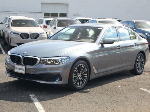Used 2019 BMW 530i xDrive w/ Convenience Package AWD/4WD image 3