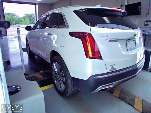 Used 2023 Cadillac XT5 Premium Luxury w/ LPO, Floor Liner Package AWD/4WD image 4