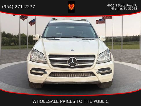 Used 2011 Mercedes-Benz GL 450 4MATIC image 1