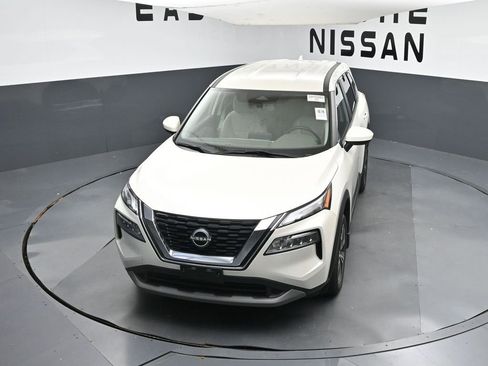 Used 2023 Nissan Rogue SV image 35