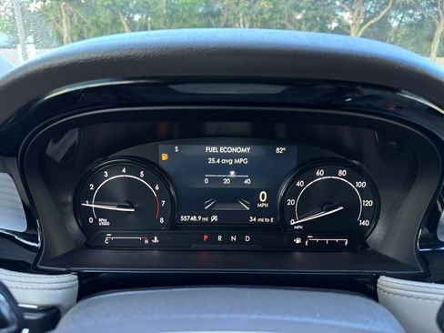 Used 2021 Lincoln Corsair AWD w/ Rear Removable Package Tray image 21