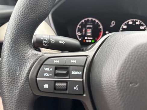 Certified 2025 Honda HR-V LX image 24