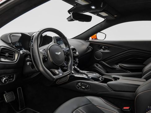 Used 2020 Aston Martin V8 Vantage Coupe RWD image 39