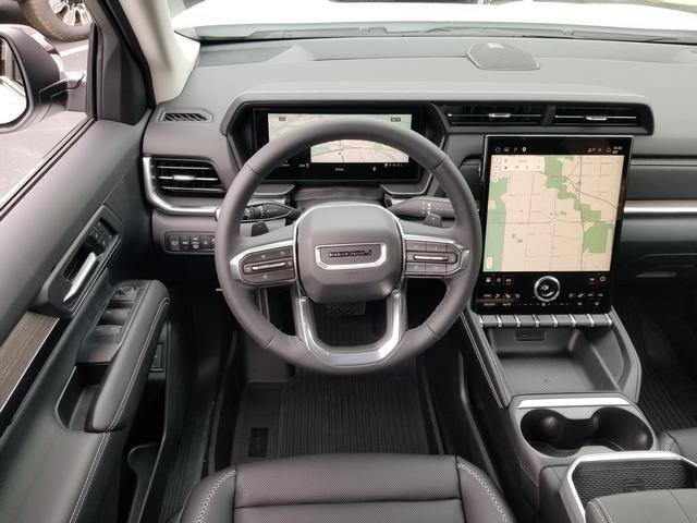 New 2027 GMC Terrain Denali w/ LPO, Black Badging Package AWD/4WD image 9